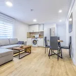 Almedina Apartamento *